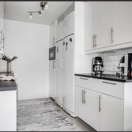 Rent this 4 bed apartment on Cederflychts Gata 13 in 422 48 Gothenburg, Sweden