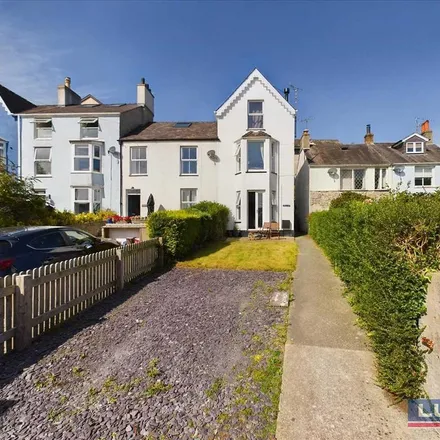 Rent this 4 bed townhouse on Y Tabernacle in Fair View, Menai Bridge
