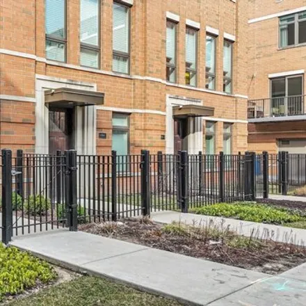 Buy this 4 bed house on Prairie District Lofts in 1717-1737 South Indiana Avenue, Chicago