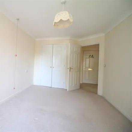 Image 5 - 42 Hadlow Road, Tonbridge, TN9 1NX, United Kingdom - Apartment for rent
