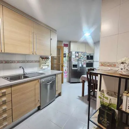 Rent this 2 bed apartment on Clínica Dental Milenium General Ricardos - Sanitas in Calle del Blasón, 28025 Madrid