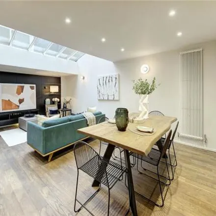 Image 8 - 8 St Andrew's Place, London, NW1 4LB, United Kingdom - Apartment for sale