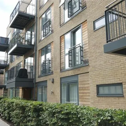 Rent this 2 bed room on 183 Thorpe Way in Cambridge, CB5 8UN