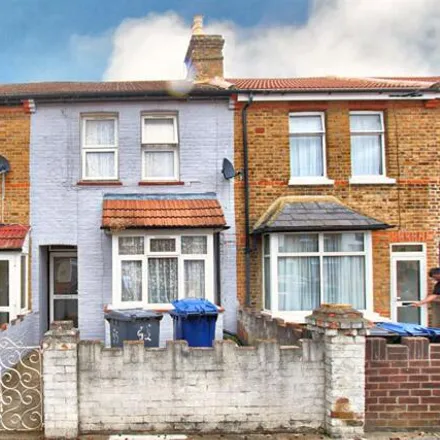 Buy this 4 bed townhouse on Gordon Road in London, UB2 5QE