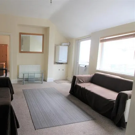 Rent this 3 bed apartment on Maitland Street in Whitchurch Road, Cardiff