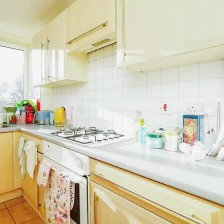 Image 5 - Maugham House, Silkdale Close, Oxford, OX4 2HE, United Kingdom - Apartment for sale