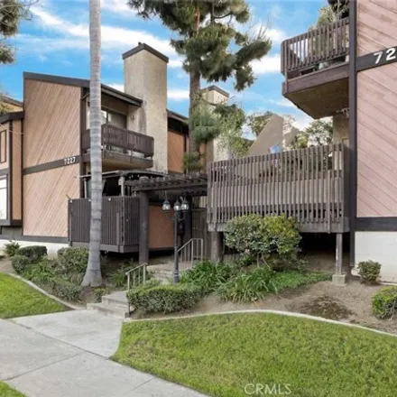 Buy this 2 bed condo on 7273 Comstock Avenue in Whittier, CA 90602