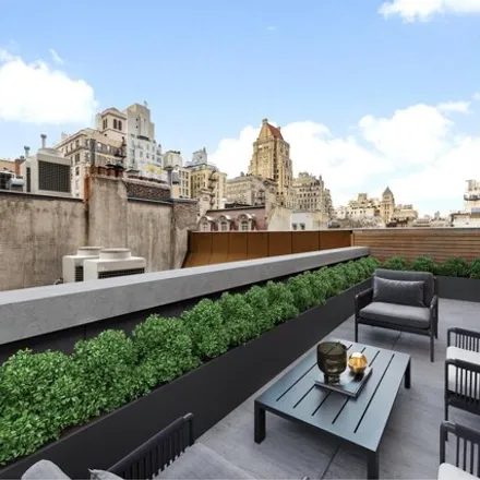 Image 6 - 18 East 62nd Street, New York, NY 10065, USA - House for sale