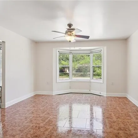 Image 4 - 300 12th Street, Lakeview, New Orleans, LA 70124, USA - House for sale