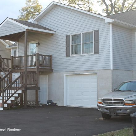Rent this 3 bed house on 205 Ash Street in Union Beach, Monmouth County