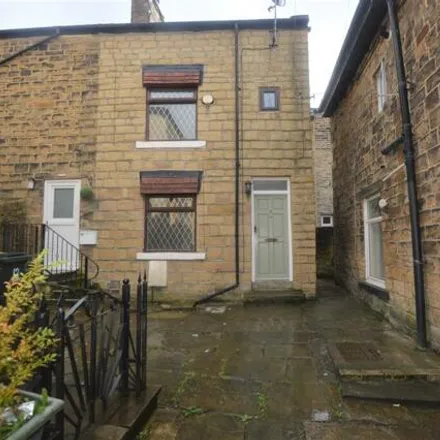 Buy this 1 bed townhouse on Spring Street in Wrose, BD10 8ST
