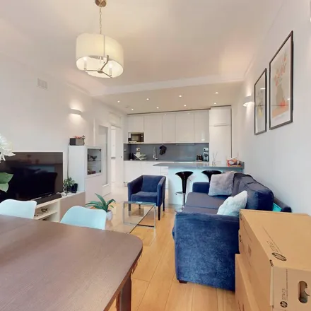 Rent this 2 bed apartment on Bronwen Court in Grove End Road, London