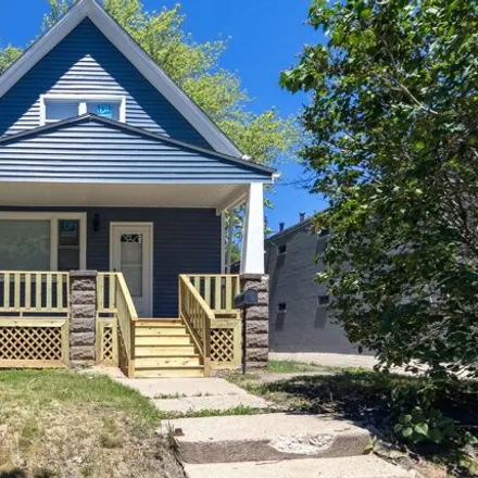 Buy this 3 bed house on 1106 E Holt Ave in Milwaukee, Wisconsin