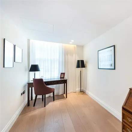 Image 8 - Eaton House, 39-40 Upper Grosvenor Street, London, W1K 7EH, United Kingdom - Apartment for rent