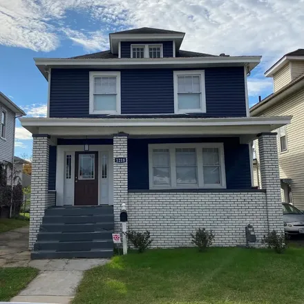 Rent this 4 bed house on 1218 17th Street