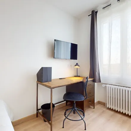 Rent this 1 bed apartment on 27 bis Rue Pasteur in 69300 Caluire-et-Cuire, France