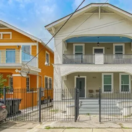 Buy this 6 bed house on 1820 Onzaga Street in New Orleans, LA 70119