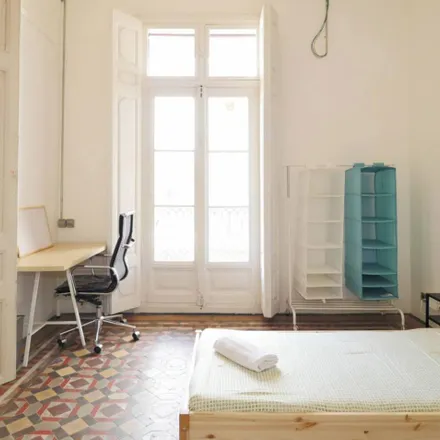Rent this 6 bed room on Fundació Enric Miralles in Passatge de la Pau, 08001 Barcelona