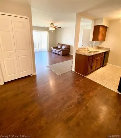 Image 6 - 11788 Ina Drive, Sterling Heights, MI 48312, USA - Condo for rent