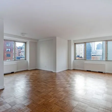 Image 2 - 427 East 81st Street, New York, NY 10028, USA - Apartment for rent