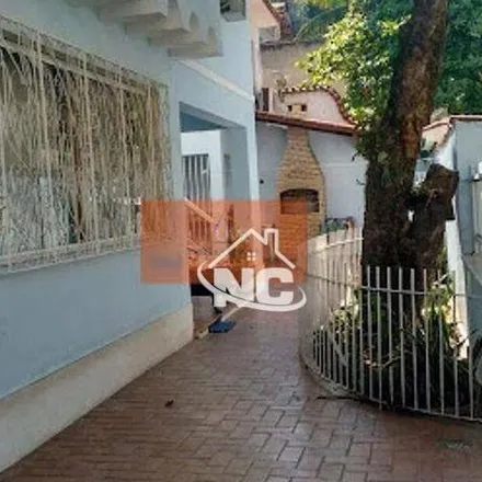 Buy this 5 bed house on Rua Itaguaí in Pé Pequeno, Niterói - RJ