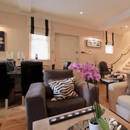 Image 1 - 71 Frognal, London, NW3 6XD, United Kingdom - House for rent