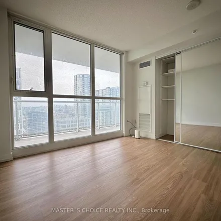 Image 3 - Quartz, 75 Queens Wharf Road, Old Toronto, ON M5V 0S4, Canada - Apartment for rent