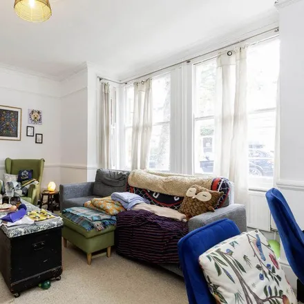 Image 2 - Cleveland Avenue, London, W4 1SP, United Kingdom - Apartment for rent