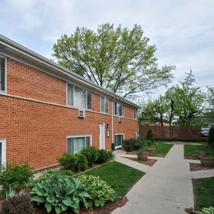 Rent this 2 bed apartment on 56 Dorset Court in Glen Ellyn, IL 60137