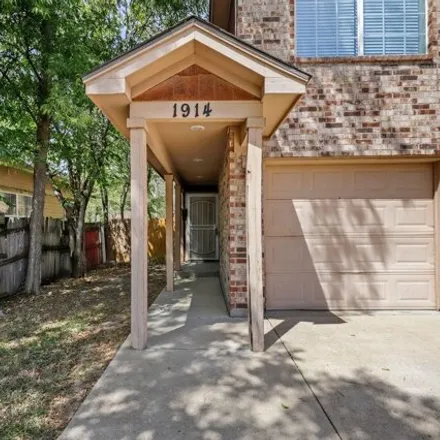 Image 3 - 1912 May Street, Fort Worth, TX 76110, USA - House for rent