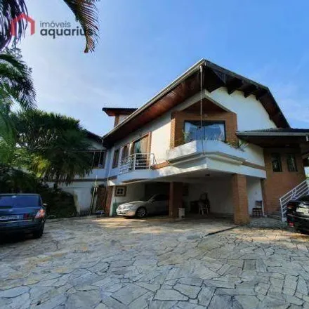 Buy this 6 bed house on Hotel ibis Sao Jose dos Campos Dutra in Avenida Cidade Jardim, Vila Letônia