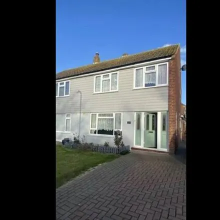 Rent this 4 bed duplex on 6th Whitstable Scouts in Long Rock, Swalecliffe