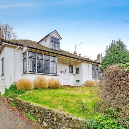 Image 1 - Hail & Ride Foxley Wood, Northwood Avenue, London, CR8 2EP, United Kingdom - House for sale