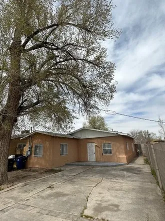 Buy this 5 bed house on 685 Aztec Road Northwest in Albuquerque, NM 87107