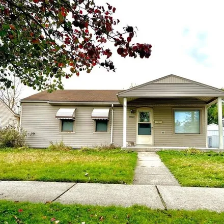 Buy this 2 bed house on 25163 Wiseman Street in Roseville, MI 48066