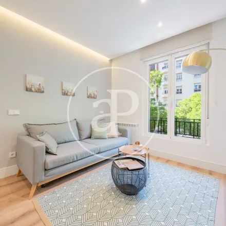 Rent this 2 bed apartment on Aparcamiento Fernán González in Calle de Ibiza, 28009 Madrid