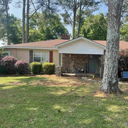 Buy this 3 bed house on 1587 4th Avenue North in Clanton, AL 35045