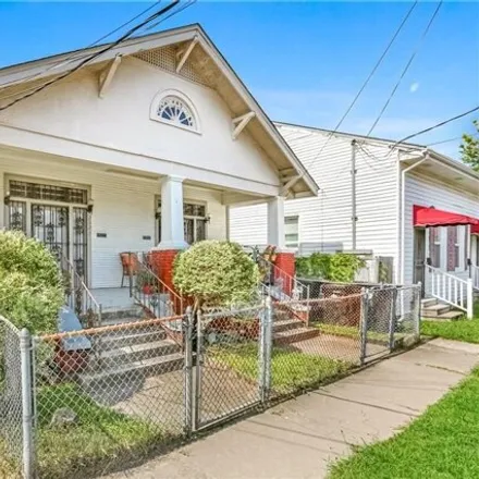 Rent this 2 bed house on 3925 Coliseum Street in New Orleans, LA 70115