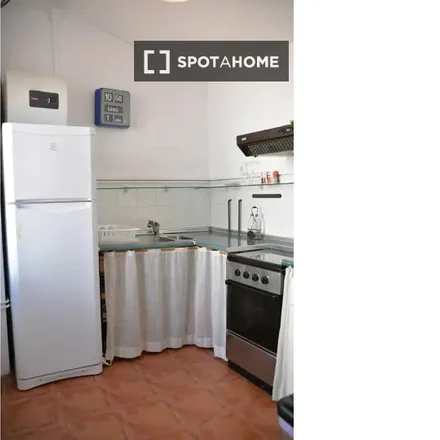 Image 3 - Carrer d'En Bou, 46003 Valencia, Spain - Apartment for rent