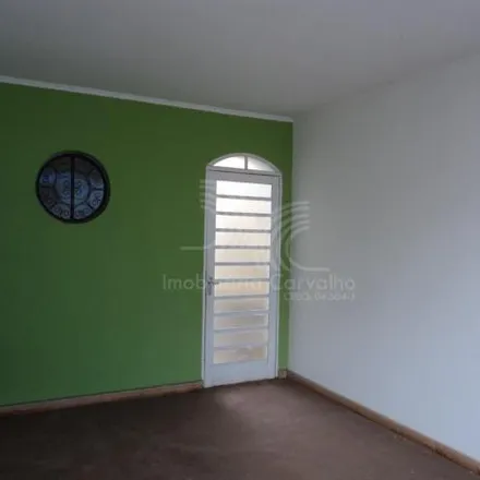 Rent this 3 bed house on Rua Prudente de Moraes in Vila Pires, Santa Bárbara d'Oeste - SP
