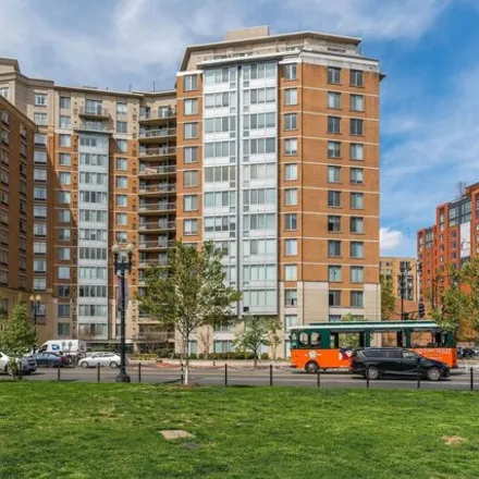 Image 1 - 555 Mass Ave, 555 Massachusetts Avenue Northwest, Washington, DC 20001, USA - Condo for sale