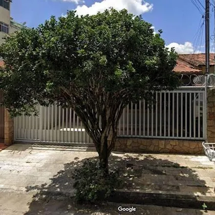 Rent this studio house on Rua Humberto Rosa Teixeira in Santa Amélia, Belo Horizonte - MG