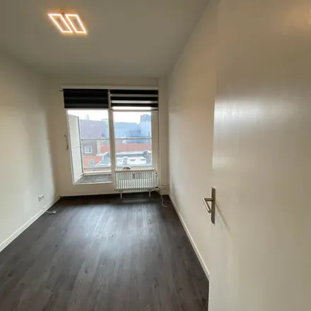 Rent this 3 bed apartment on Stationsplein in Oranjelaan, 6166 BK Geleen
