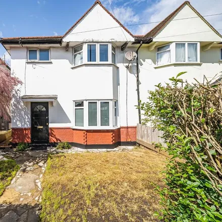 Rent this 3 bed duplex on Southend Lane in Bellingham, London