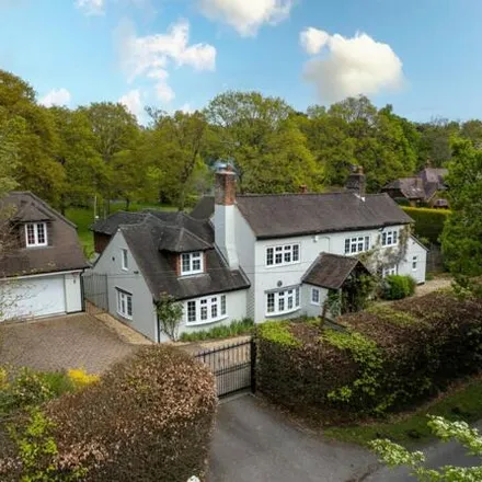 Buy this 6 bed house on Lower Sandhurst Road in Finchampstead, RG40 3TH