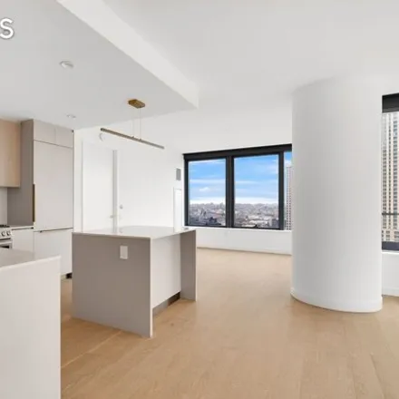 Image 5 - Skyline Tower, 23-15 44th Drive, New York, NY 11101, USA - Condo for rent