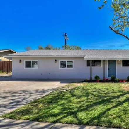 Buy this 5 bed house on 6825 Treelark Way in Citrus Heights, CA 95621