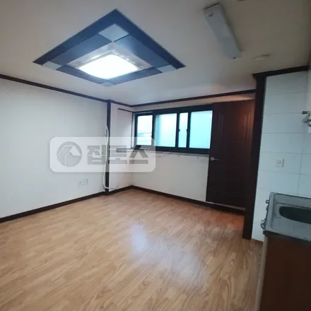 Image 2 - 서울특별시 송파구 석촌동 211-4 - Apartment for rent