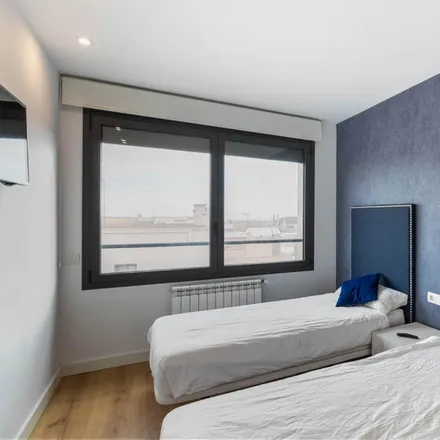 Rent this 2 bed apartment on Plaça de Pau Vila in 08001 Barcelona, Spain