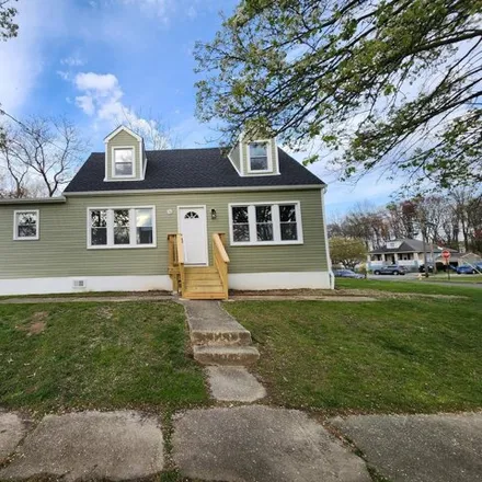 Buy this 3 bed house on 479 Cumberland Avenue in Magnolia, Camden County